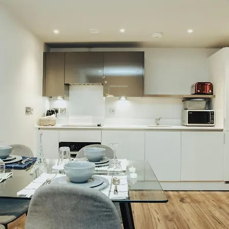 Stunning 2-bed In Center Apartman
