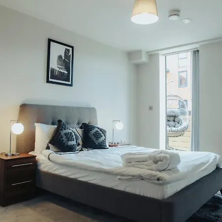 Apartman Stunning 2-bed In Center *